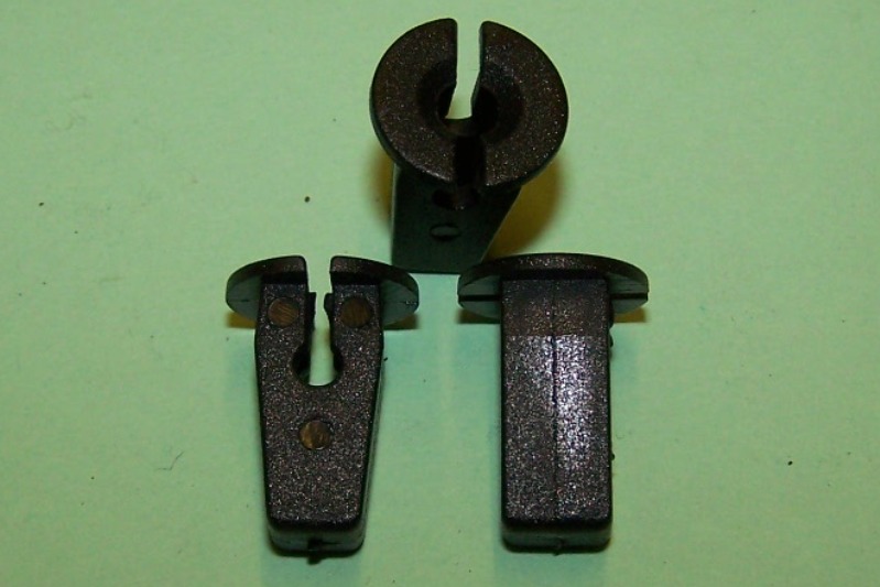 Booth Clips. Long, Black.  VW Polo 95