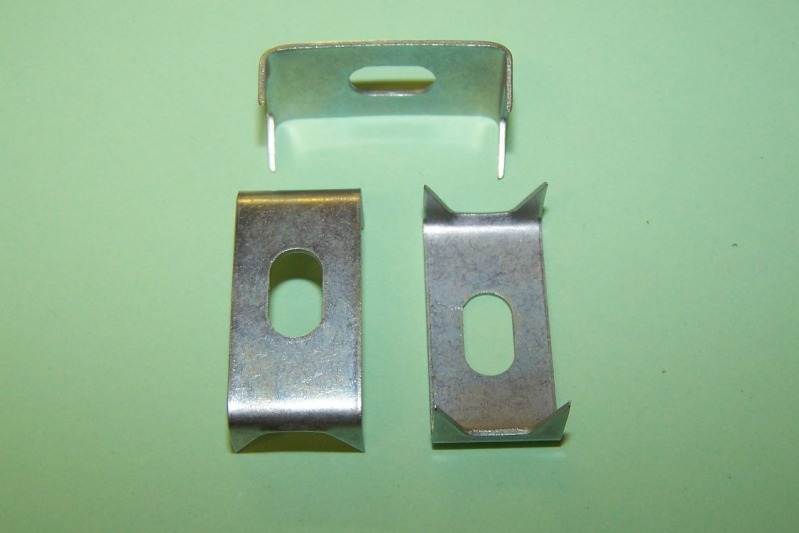 Mild steel pronged, trim board staple for use with either part no. 10020,12770, or 14190.  General application.