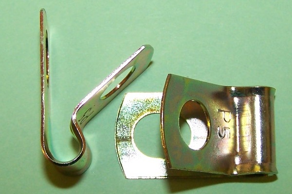 P'-Clip in zinc plated steel, 4.75mm x 8.5mm hole dia. General application.
