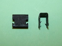 Edge clip 9.9mm height, for material thickness of 4.4-5.5mm, width 12.7mm. Triumph, Rover and general application.