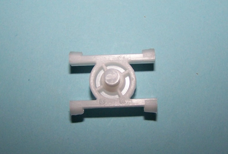 Moulding clip for 19.8mm moulding gap and 8.0mm panel hole.  BMW,Fiat, Lancia and General application.