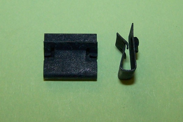 Ford weatherstrip fastener clip #8