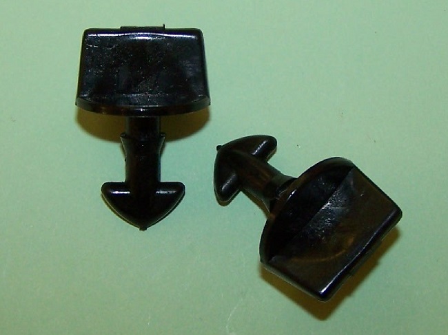 Quarter Turn quick release fastener, panel thickness 5.6mm-7.3mm.  Mini and general application.