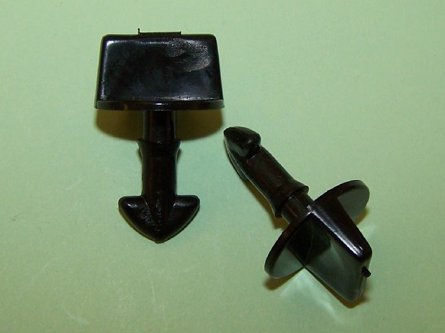 Quarter Turn quick release fastener, panel thickness 7.6 - 8.4mm. General Application.