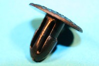 Snap-in stud for 1/4