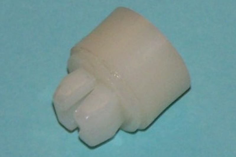 Nylon snap-in nut with spacer head for 3/8