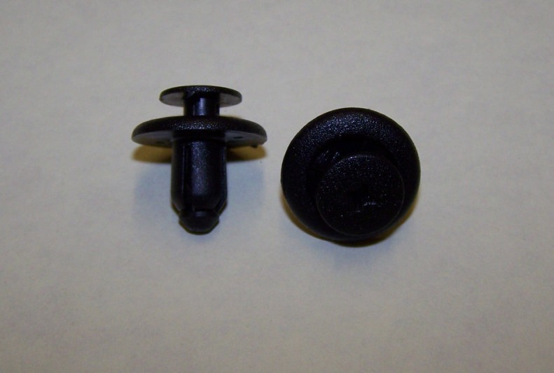 Bumper Push-Type Retainer in black