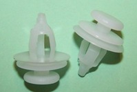 Door Trim Panel Retainer, white.  Citreon C3, Peugeot