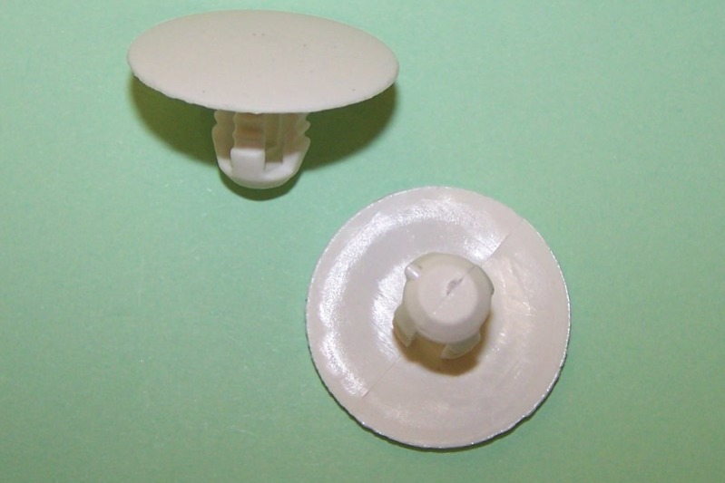 Bonnet Insulation Retainer, White   Ford