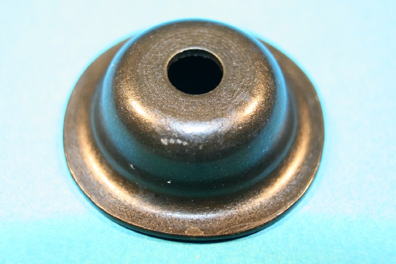 Moulding clip washer used with BSF044-1. Riley RME.