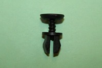 Ford Sierra windscreen scuttle screw rivet (short) . 83-87 Ford part no. E864164S