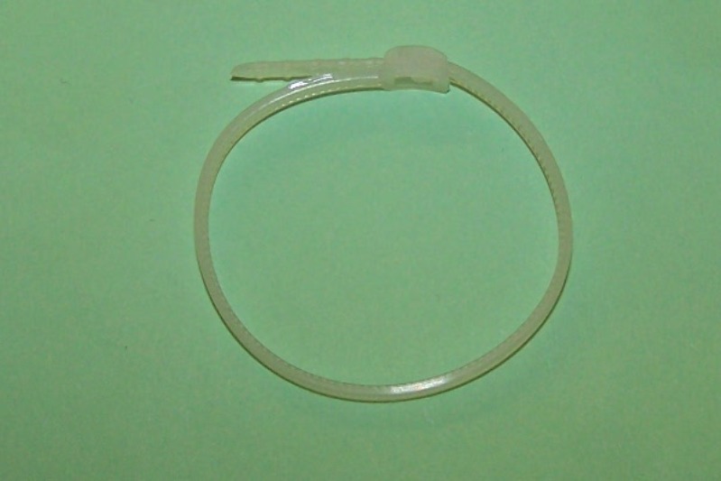 Cable Tie length 118mm, width 2.5mm with a low profile catch.  General application.
