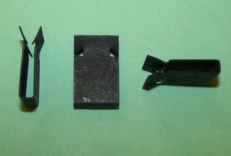 Weatherseal  clip:  12.7mm wide, 20.6mm depth, panel thickness 2.0-2.9mm. General application.