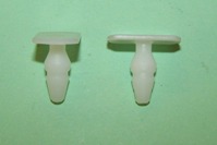 Side moulding clip for a 9.45mm moulding. Mercedes and general application.