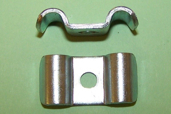Brake Hardware- Twin Way Metal Brake/Fuel Pipe clip. 1/4