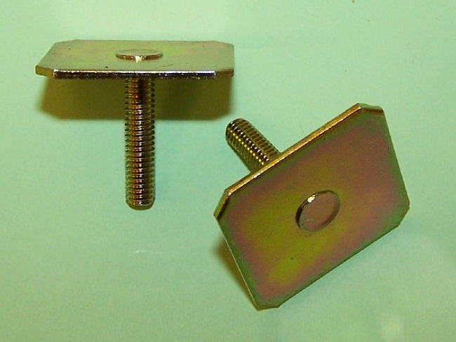 Moulding 'T' bolt.  Ford Granada MK1 and general application.