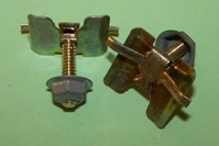 Moulding Clip - Metal.  Austin Princess wheel arch.