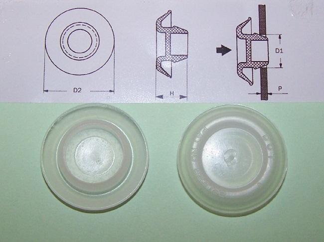 Plastic self-sealing plug for use in 38.1mm (1.1/2
